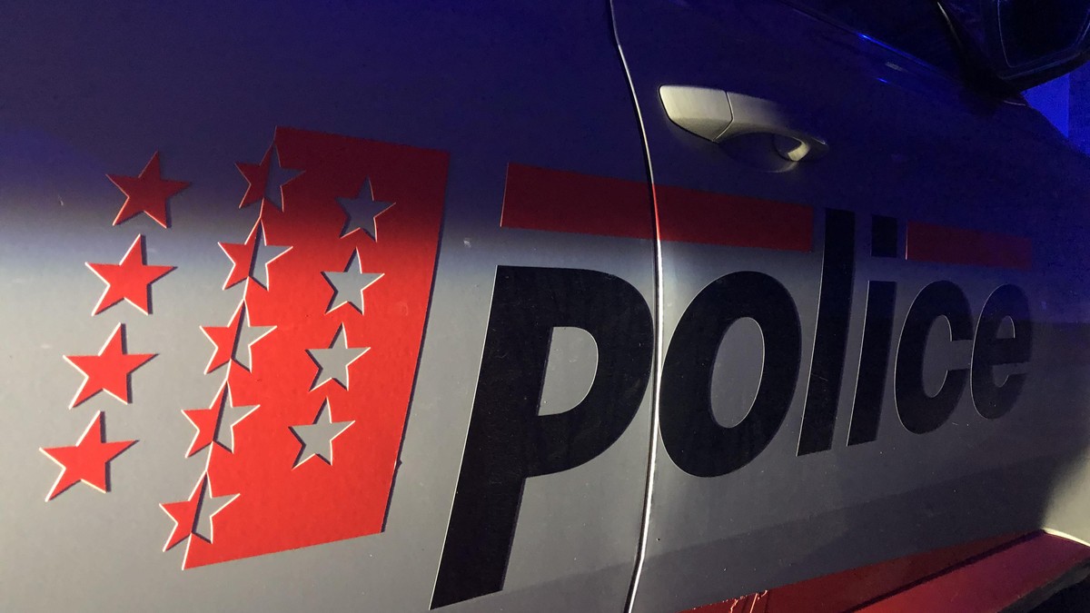 Nach-Einbruch-in-Waffengesch-ft-Walliser-Polizei-fahndet-nach-gef-hrlichen-Personen