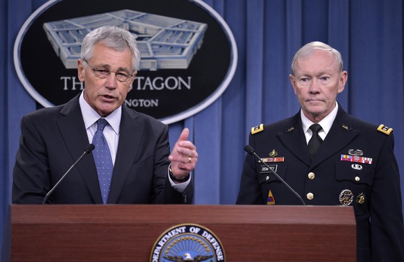 Verteidigungsminister Hagel und General Martin Dempsey, der höchstrangige Soldat des Landes, präsentieren die Reformpläne.