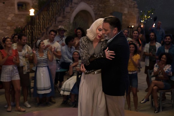 MAMMA MIA HERE WE GO AGAIN 2018 MAMMA MIA HERE WE GO AGAIN 2018 CHER, ANDY GARCIA EDITORIAL USE ONLY Copyright: xx