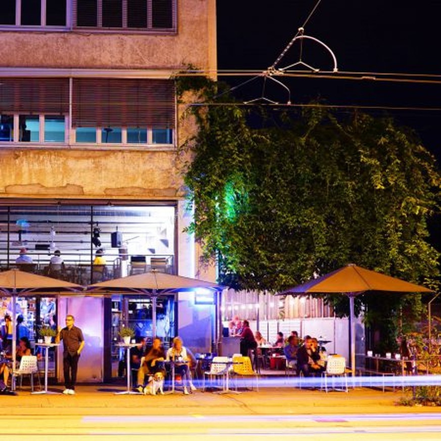 Blick auf das Zürcher Szene-Café «Sphères» im Kreis 5.