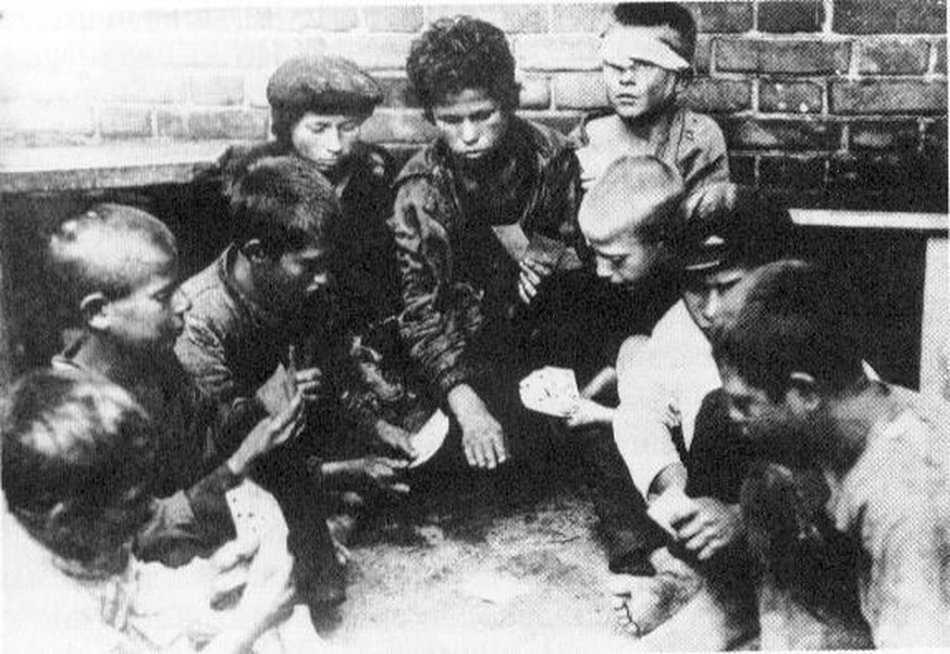 Strassenkinder während des Russischen Bürgerkriegs. 