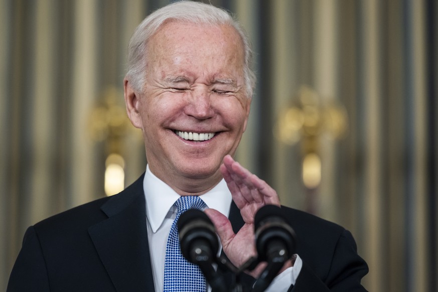 epaselect epa09567911 US President Joe Biden speaks to the media about the passage of the 1.2 trillion US dollar bipartisan infrastructure bill in the State Dining Room of the White House in Washingto ...