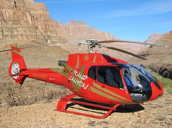 Ein Eurocopter von Papillon Airways im Grand Canyon