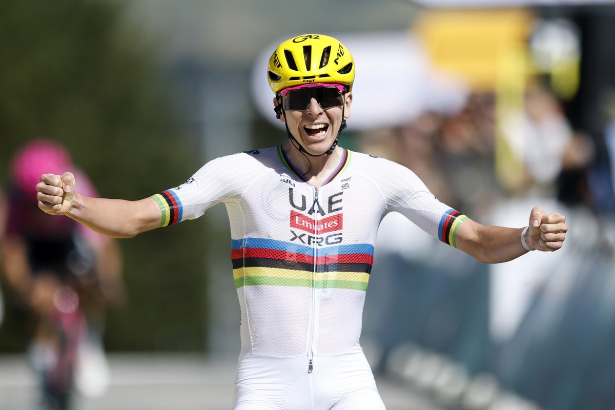epa13091883 Slovenian cyclist Tadej Pogacar of UAE Team Emirates XRG celebrates at the finish line after winning Stage 3 of the Tour de France, a 195.9 km route from Granollers, Spain to Les Angles, F ...