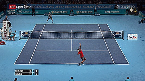 Der Matchball: Roger Federer holt sich den Sieg gegen Raonic.
