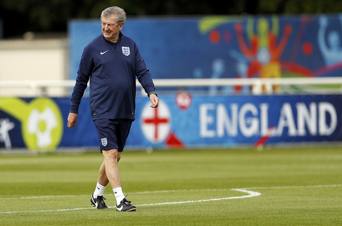 Englands Coach Roy Hodgson lässt sich vom Geplänkel nicht beirren.