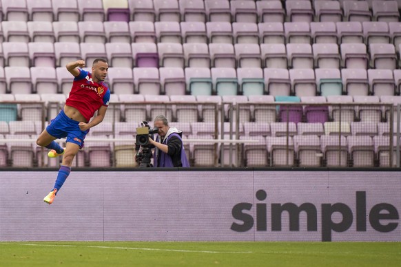 Joie de l&#039;attaquant balois Arthur Cabral, apres avoir marque le premier but lors du quart de final de la Coupe de Suisse de football entre le FC Lausanne-Sport, LS et le FC Basel 1893 le dimanche ...