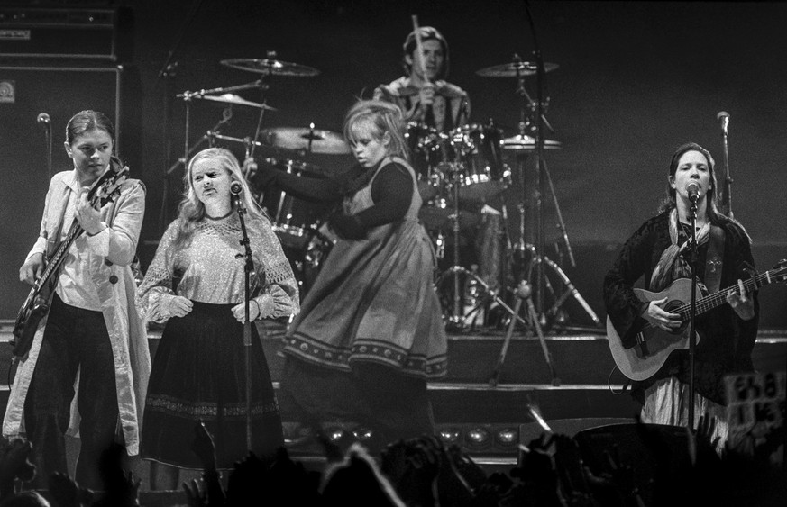 The Kelly Family, aufgenommen im November 1991 waehrend eines Konzerts in der Festhalle in Bern. (KEYSTONE/Alessandro della Valle)