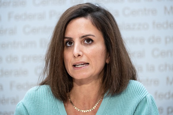 Mayssam Nehme, Cheffe de clinique, Departement de medecine de premier recours, Hopitaux Universitaires Geneve HUG spricht an einem Point de Presse zur Coronavirus Situation, am Montag, 7. Februar 2022 ...