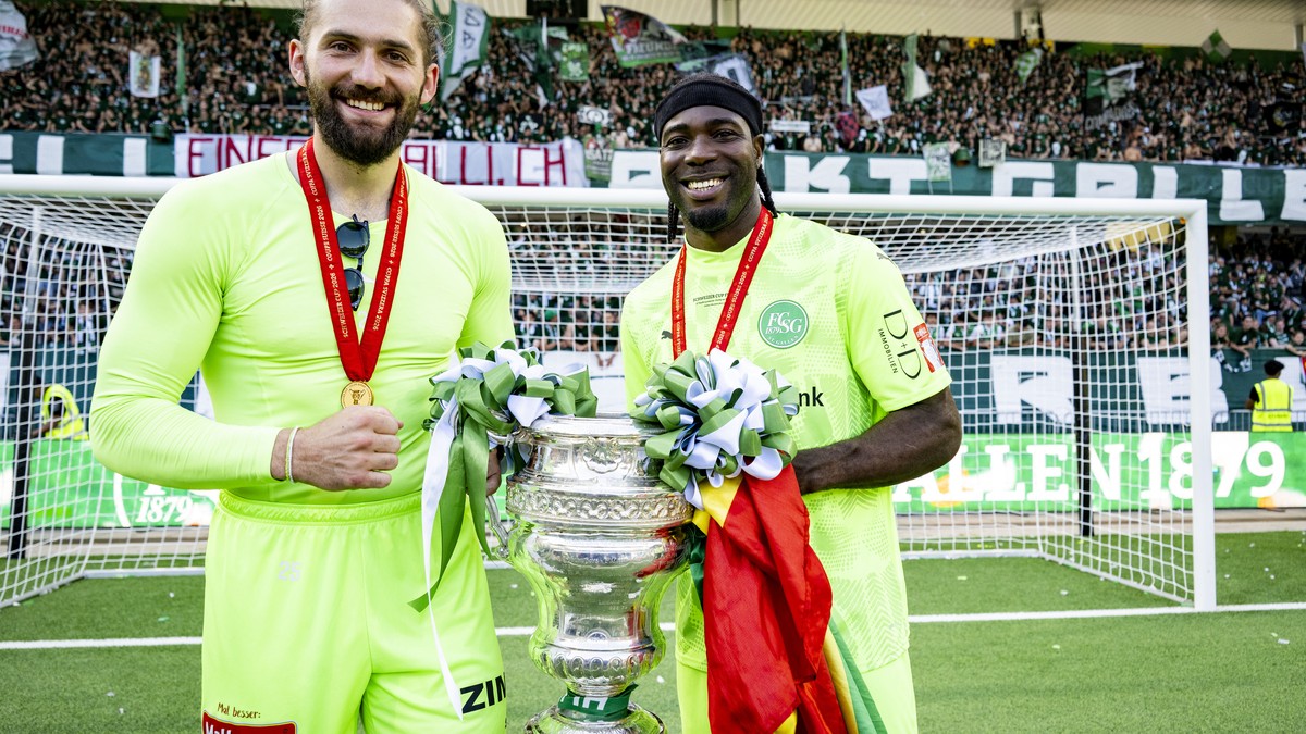 «Sie haben mir den Arsch gerettet»: So hat FCSG-Rotsünder Watkowiak den Cupfinal erlebt