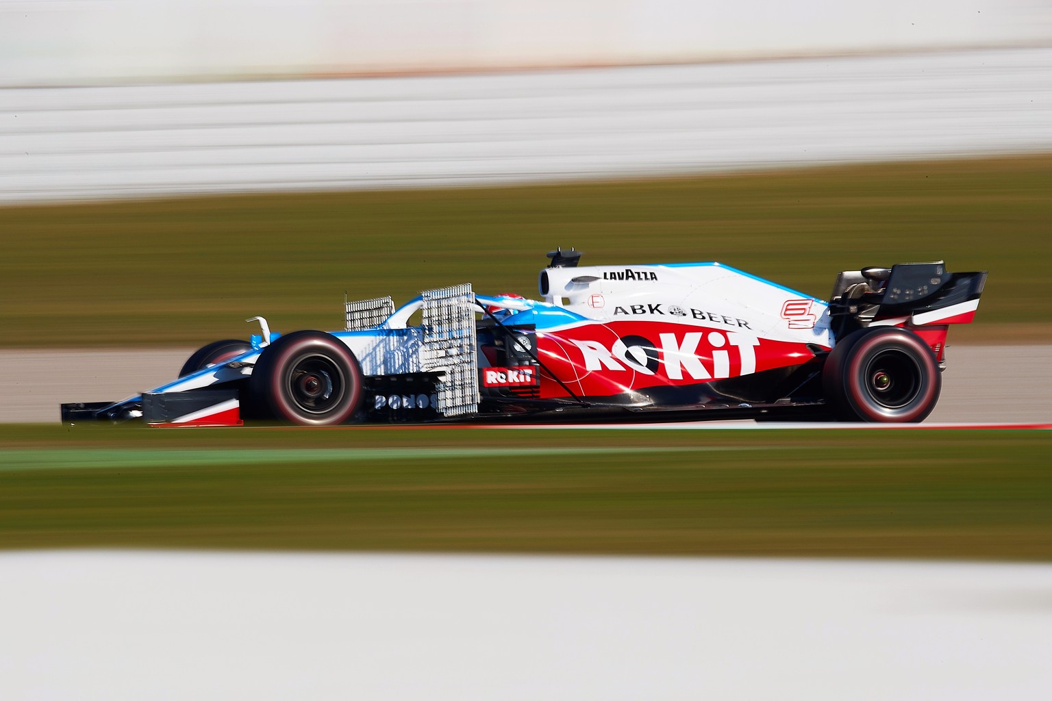 epa08230369 British Formula One driver George Russell of Williams in action during the official Formula One pre-season testing at Barcelona-Catalunya circuit in Montmelo, near Barcelona, Spain, 20 Feb ...