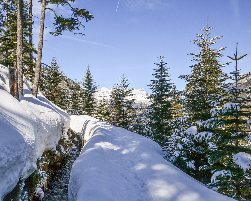 Rauszeit neue Schneeschuhtrails SchweizMobil-Route 420 Champex-Lac