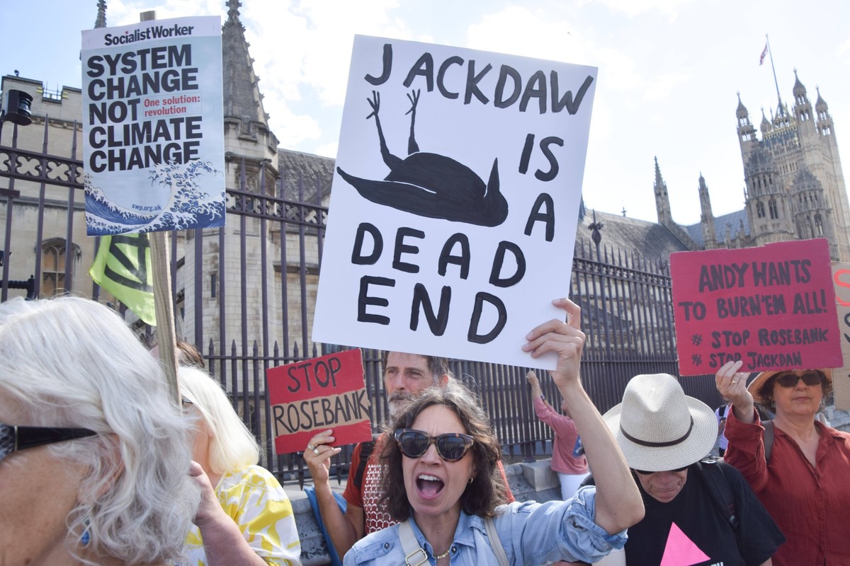 September 5, 2026, London, England, United Kingdom: Climate action group Fossil Free London stage a protest outside the parliament against the Jackdaw gas field and Rosebank oil field ahead of an immi ...