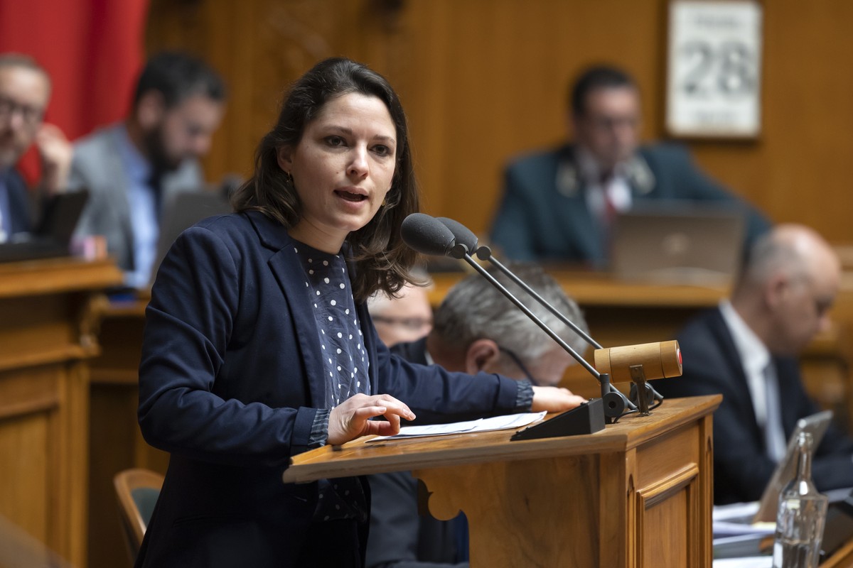 Mattea Meyer, SP-ZH, spricht waehrend der Debatte um die BVG-Reform, waehrend der Fruehlingssession der Eidgenoessischen Raete, am Dienstag, 28. Februar 2023, in Bern. (KEYSTONE/Peter Klaunzer)