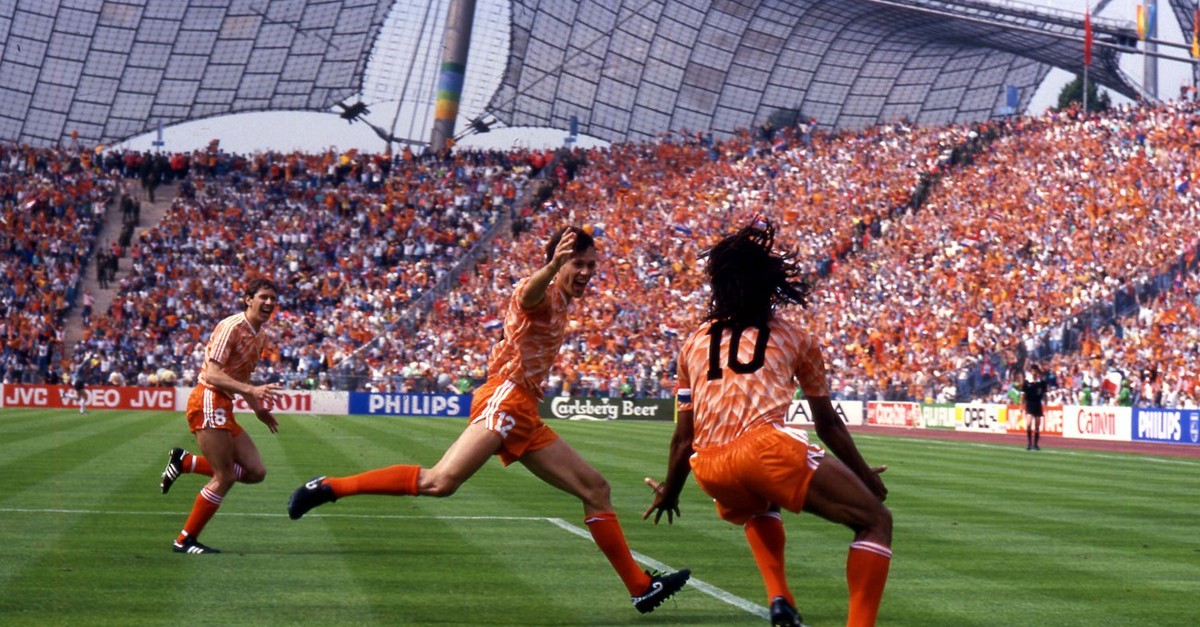 BILDzeitung Originale Du 10 Juin 1988 – Journal Allemand Championnat D'Europe De Football – Cadeau Rétro