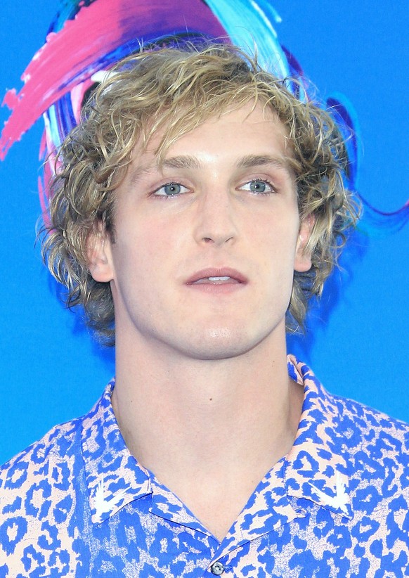 epa06143884 US social media entertainer and actor Logan Paul arrives for the Teen Choice Awards 2017 at the Galen Center in Los Angeles, California, USA, 13 August 2017. The Teen Choice Awards celebra ...