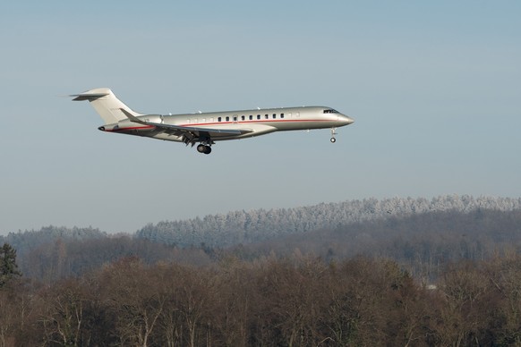 Die Bombardier Global 7500 kurz vor der Landung am Flughafen Zürich für das diesjährige World Economic Forum in Davos.