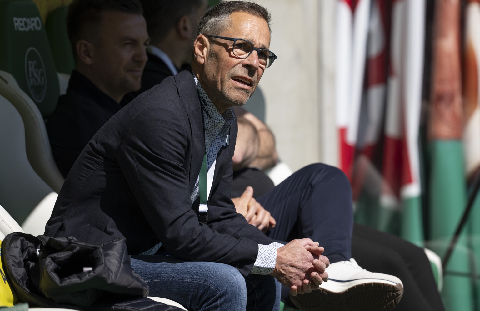 Hüppi stellt zwei FCSG-Aktionären ein Ultimatum und erhält Unterstützung der Regierung