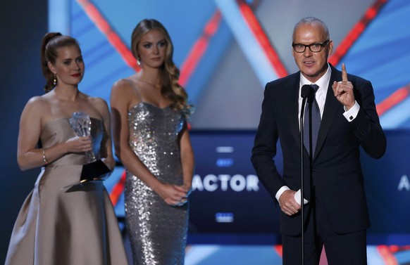 Aufgepasst: Michael Keaton erhält eine Auszeichnung in London.
