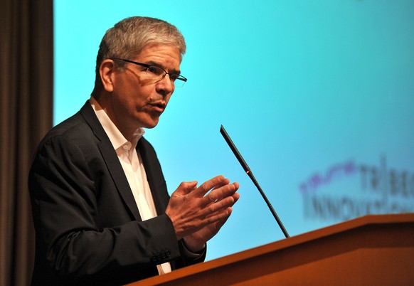 NEW YORK, NY - APRIL 26: Paul Romer of Stanford University speaks at the Disruptive Innovation Awards at The 2011 Tribeca Film Festival at Citibank Building On Greenwich on April 25, 2011 in New York  ...