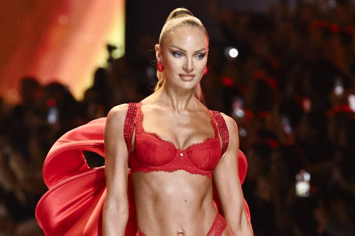 Candice Swanepoel walks the runway during the Victoria's Secret Fashion Show on Tuesday, Oct. 15, 2024, in the Brooklyn borough of New York. (Photo by Evan Agostini/Invision/AP).Candice Swanepoel