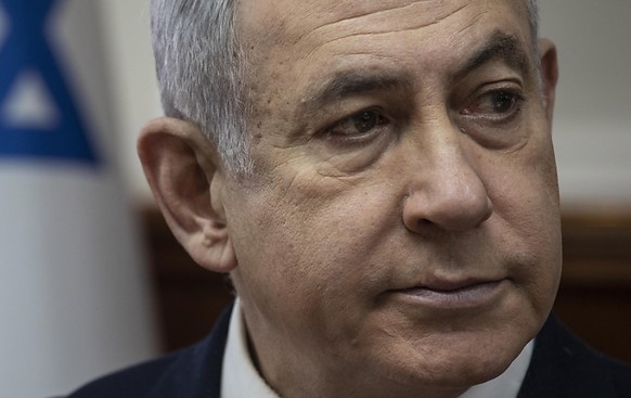 Bei einem Gericht in Jerusalem ist die Anklageschrift gegen den israelischen Regierungschef Benjamin Netanjahu eingereicht worden. Ihm wird Korruption und Bestechung vorgeworfen. (Archivbild)