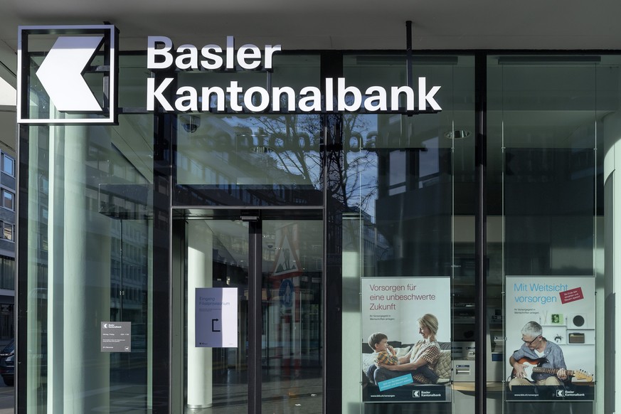 ARCHIVBILD - BASLER KANTONALBANK STEIGERT GEWINN UM 10,1 PROZENT - Das Logo der Basler Kantonalbank BKB am Hauptsitz, fotografiert in der Aeschenvorstadt in Basel am Sonntag, 20. November 2016. Am Mon ...