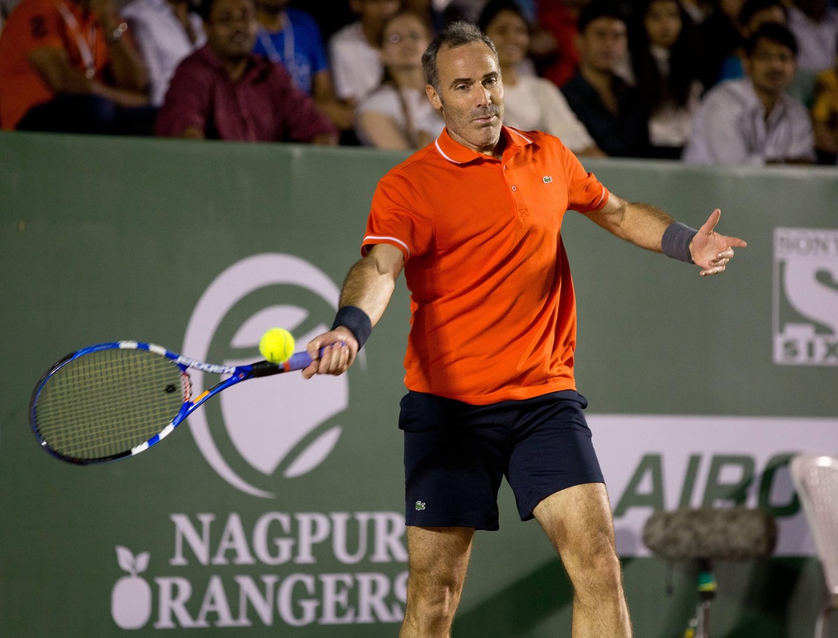 Champions Tennis League 2015,Nagpur Orangers Captain Alex Corretja (ESP) in Aktion, Tennis - Champions Tennis League 2015 - - - Nagpur - Maharashtra - India - 4 December 2015.

Champions Tennis Leag ...