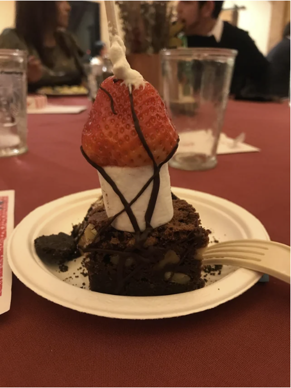 Die lustigsten Bilder von Weihnachtsessen mit der Firma