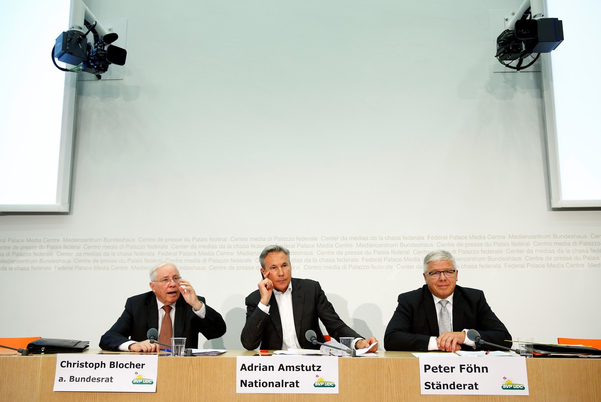 Swiss People's Party (SVP) members Christoph Blocher (L-R), faction chief Adrian Amstutz and Councilor of State Peter Foehn attend a news conference in Bern, Switzerland October 27, 2016. REUTERS ...