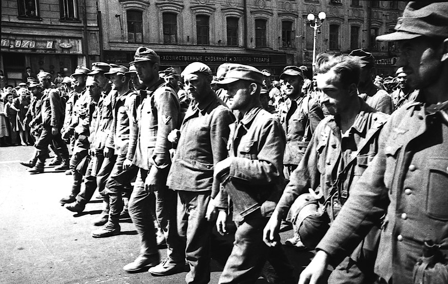 Im Sommer 1944 demütigte die sowjetische Armee 57'000 deutsche Kriegsgefangene.