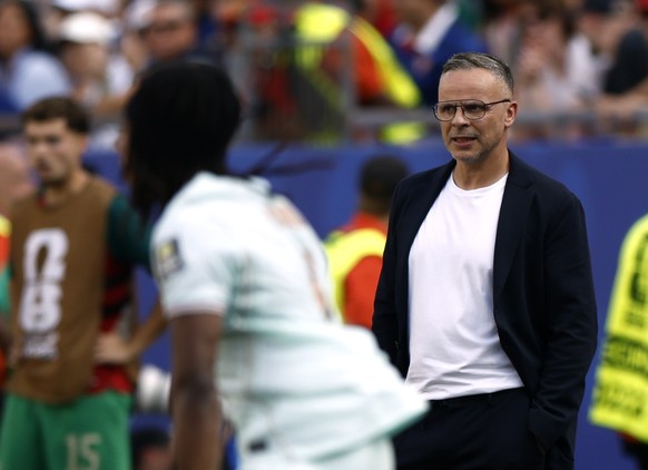 epa13101314 Morocco's head coach Mohamed Ouahbi during the FIFA World Cup 2026 quarterfinals match France against Morocco, in Boston, USA, 09 July 2026. EPA/WILL OLIVER