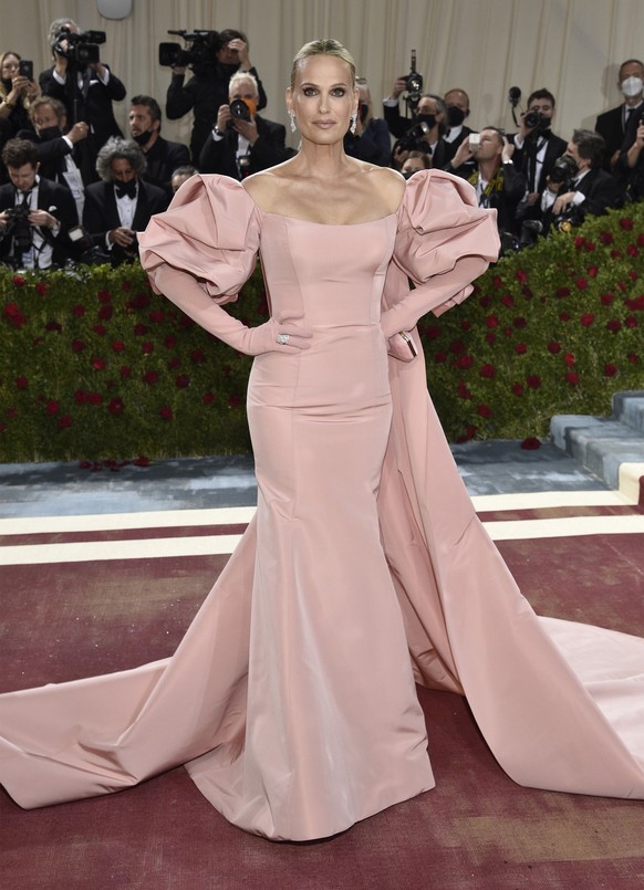Molly Sims attends The Metropolitan Museum of Art's Costume Institute benefit gala celebrating the opening of the "In America: An Anthology of Fashion" exhibition on Monday, May 2, 2022 ...