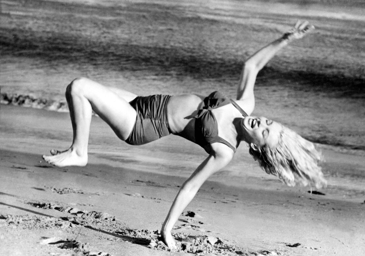 Jan. 1, 1950 - Los Angeles, CA, U.S. - The most endlessly talked-about and mythologized figure in Hollywood history, MARILYN MONROE remains the ultimate superstar. Innocent, vulnerable, and impossibly ...