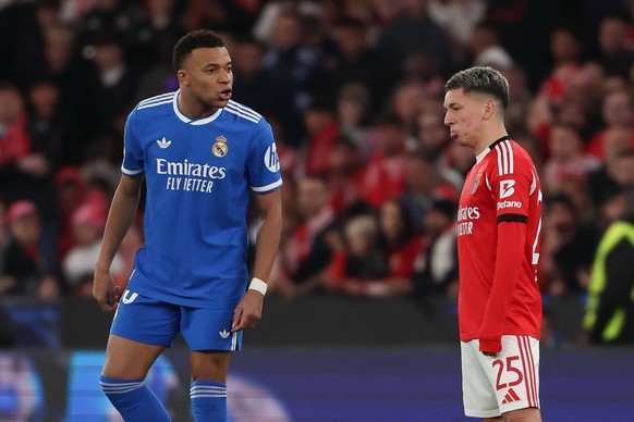 FBL-UEFA Champions League 2025-26 SL Benfica - Real Madrid Kylian Mbappe Real Madrid and Gianluca Prestianni S.L.Benfica engaged in discussion during UEFA Champions League 2025-26 KO play-offs match b ...