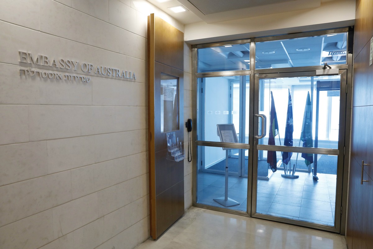 epa07109357 A sign at the entrance to the Australian Embassy offices of in Tel Aviv, Israel, 21 October 2018. Australian Prime Minister Scott Morrison on 16 October revealed he is considering possibil ...