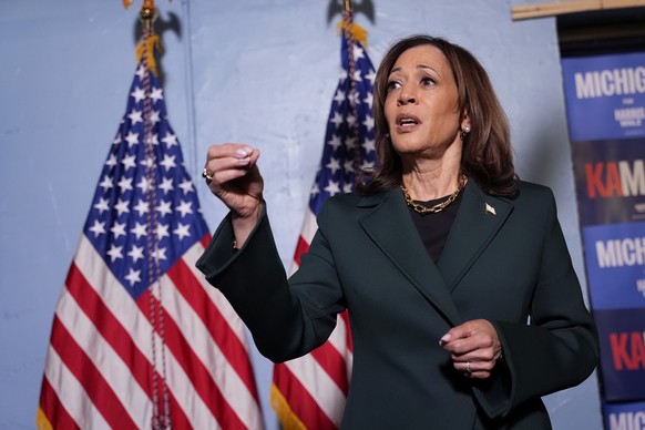 Democratic presidential nominee Vice President Kamala Harris speaks with reporters before a town hall at the Royal Oak Theatre in Royal Oak, Mich., Monday, Oct. 21, 2024. (AP Photo/Jacquelyn Martin)
K ...