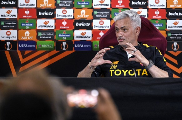 epa10652747 AS Roma head coach Jose Mourinho attends a press conference at Roma&#039;s headquarters in Trigoria, Rome, Italy 25 May 2023, during the club&#039;s Media Day in relation to the UEFA Europ ...