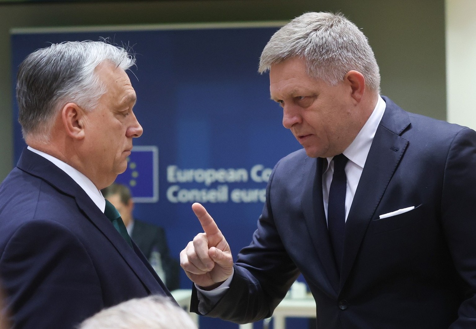 epa11117664 Hungarian Prime Minister Viktor Orban (L) and Slovakia&#039;s Prime Minister Robert Fico at the start of a Special European Council in Brussels, Belgium, 01 February 2024. EU leaders gathe ...