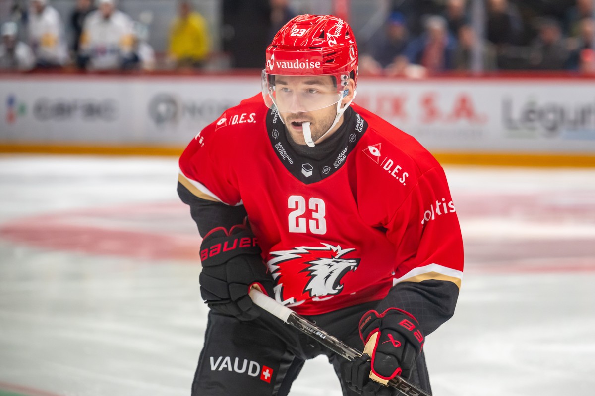 Philipp Kurashev (LHC), lors du match de championnat suisse de hockey sur glace de National League, entre Lausanne HC et HC Fribourg-Gotteron le samedi 24 octobre 2026 a la patinoire de la Vaudoise Ar ...
