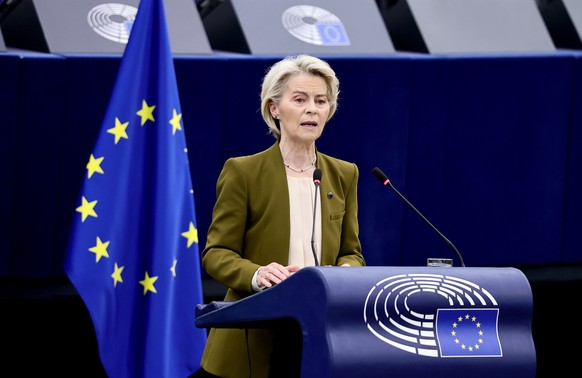 epa12366518 European Commission President Ursula von der Leyen delivers a statement during a &#039;State of the Union&#039; debate at the European Parliament in Strasbourg, France, 10 September 2025.  ...