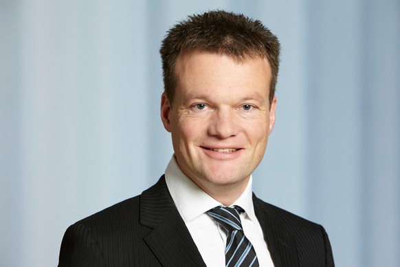Reto Knutti. Wissenschaftler Leiter Delegierter für Nachhaltigkeit / Leiter Environmental Philosophy / Stellvertretender Leiter Institut für Atmosphäre und Klima; Ordentlicher Professor am Departement ...