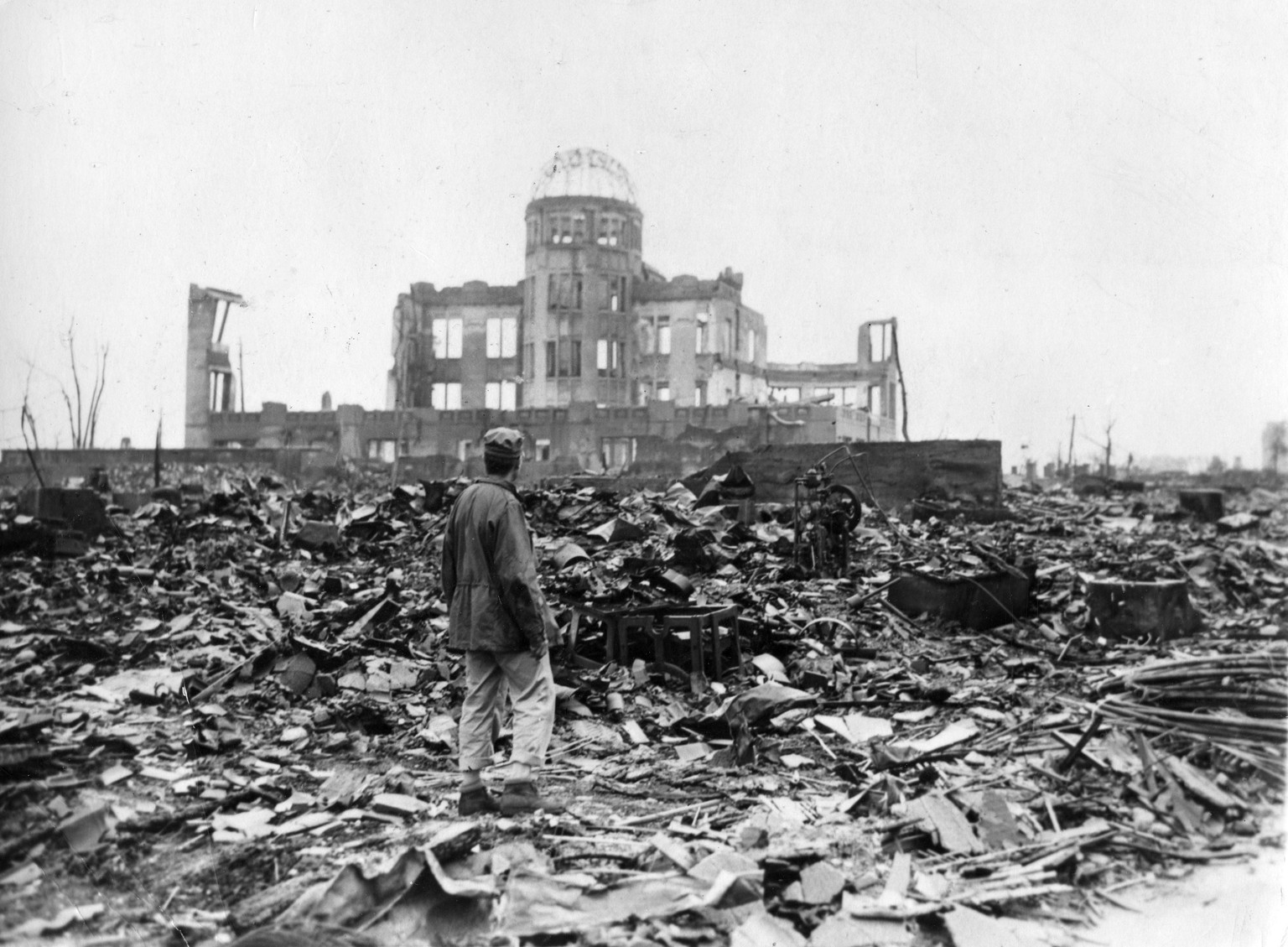 Genbaku-Kuppel in den Ruinen von Hiroshima am 7. September 1945.