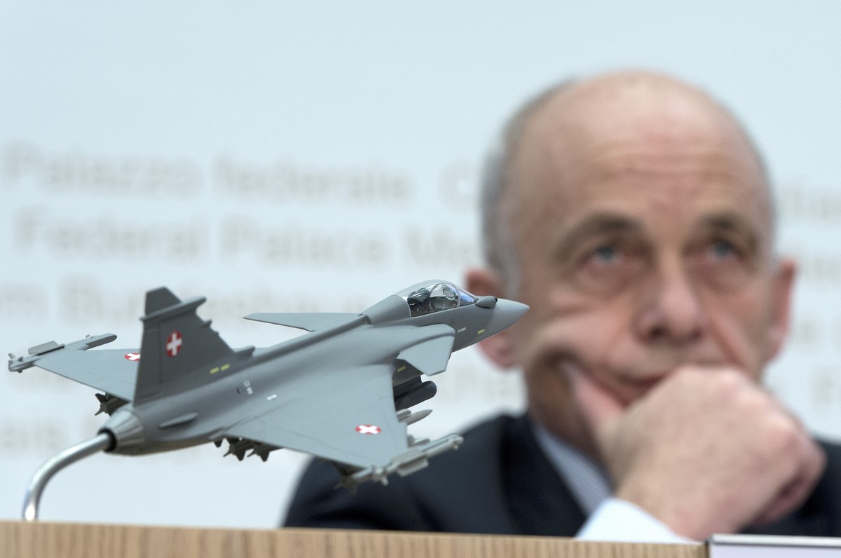 ZUM VORSCHLAG DER KUERZUNG DER ARMEEGELDER DES BUNDESRATS STELLEN WIR IHNEN FOLGENDES ARCHIVBILD ZUR VERFUEGUNG --- Nach dem Nein zum Gripen will der Bundesrat die Armeegelder für die Jahre 2014 bis 2 ...