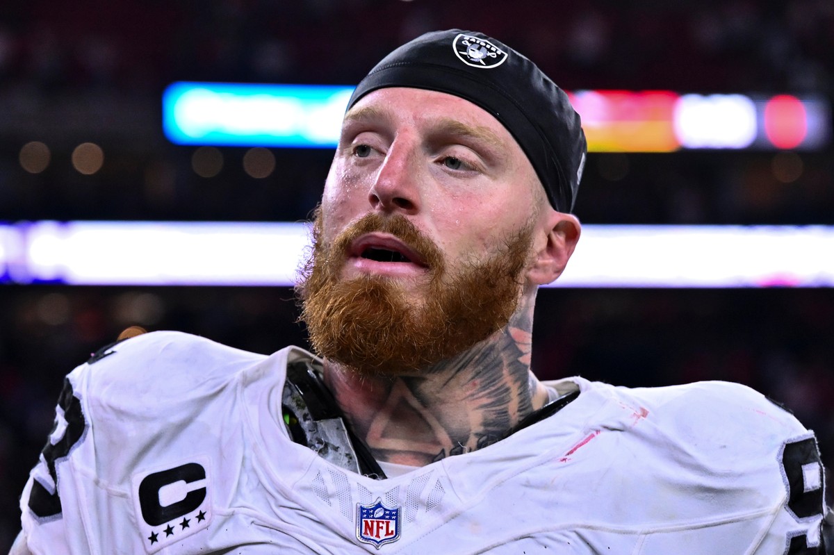 FILE - Las Vegas Raiders defensive end Maxx Crosby (98) looks on after an NFL football game against the Houston Texans, Sunday, Dec. 21, 2025, in Houston. (AP Photo/Maria Lysaker,File)
Raiders Texans  ...