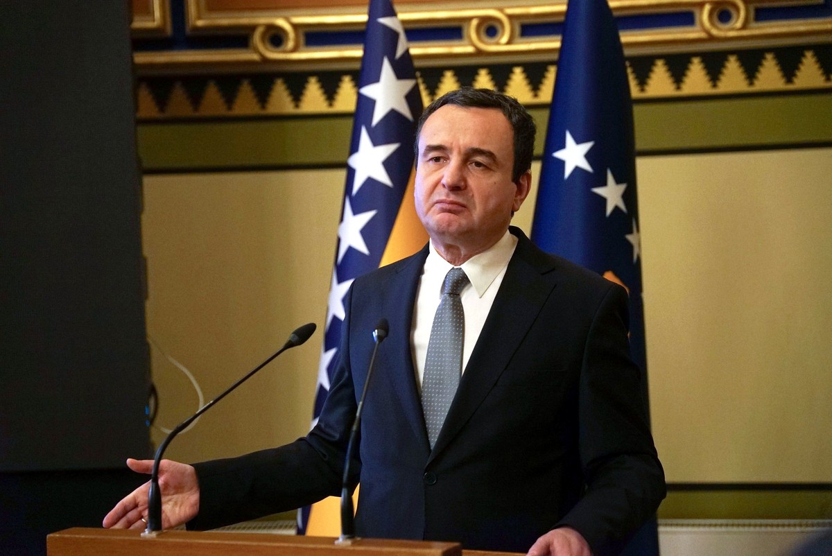 epa11760967 Kosovo's Prime Minister Albin Kurti speaks during the extended session of the Association of Independent Intellectuals 'Circle 99' in Sarajevo, Bosnia and Herzegovina, 06 De ...