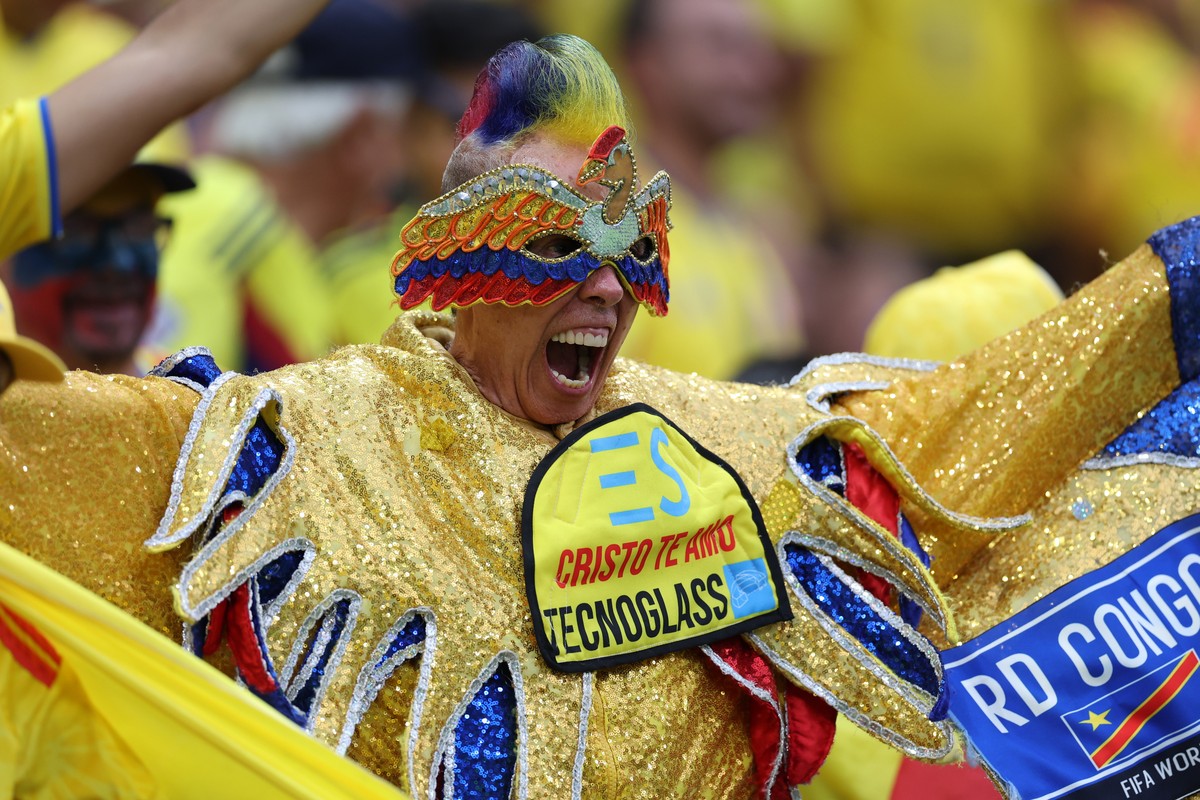 epaselect epa13059947 A fan of Colombia cheers during the FIFA World Cup 2026 Group K match Colombia against DR Congo in Guadalajara, Mexico, 23 June 2026. EPA/ALEX CRUZ