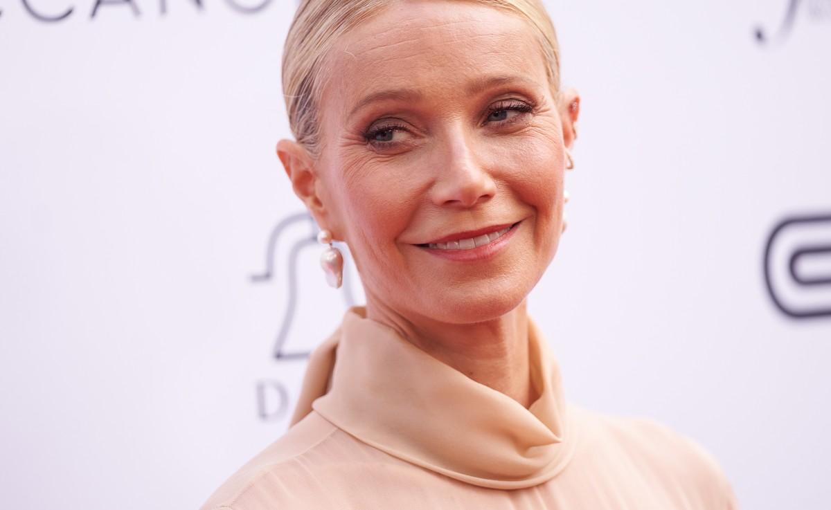 epa10588680 Gwyneth Paltrow attends the Daily Front Row?s Fashion Los Angeles Awards at The Beverly Hills Hotel in Beverly Hills, California, USA, 23 April 2023. EPA/ALLISON DINNER