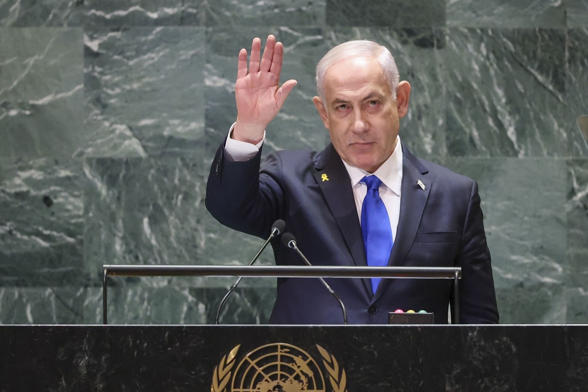 epa11628688 Israel Prime Minister Benjamin Netanyahu gestures to the audience at the end of his speech during the General Debate of the 79th session of the United Nations General Assembly at United Na ...