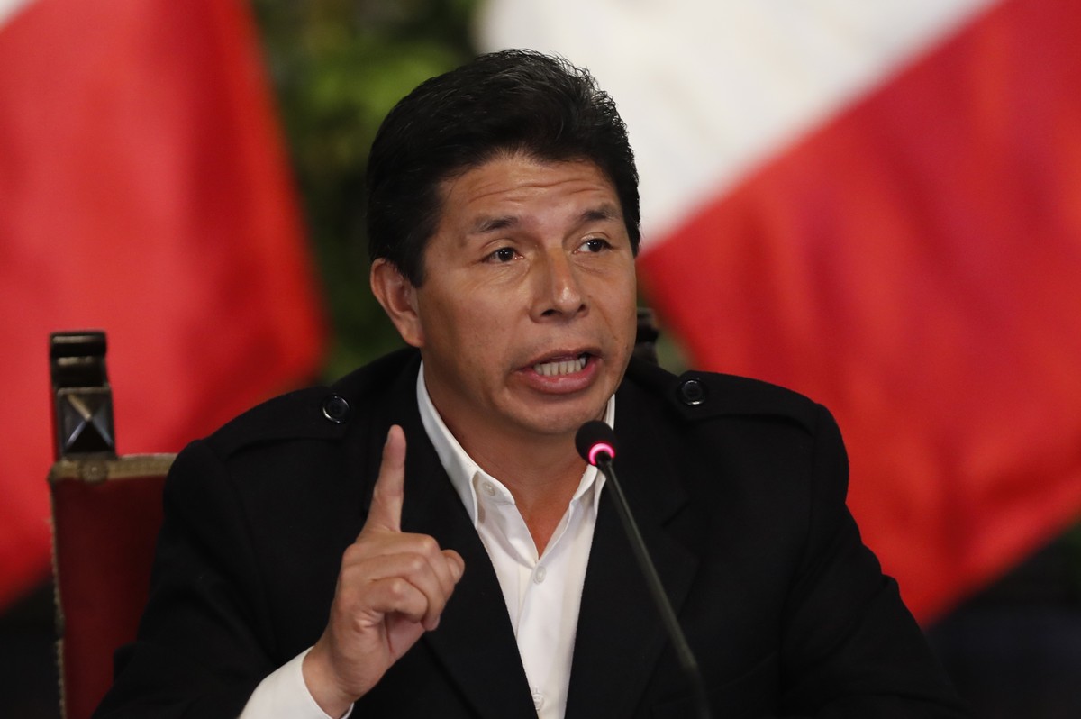 epa10237432 President of Peru, Pedro Castillo, speaks during a press conference, in Lima, Peru, 11 October 2022. Castillo assured that 'the execution of a new form of coup d'état has begun i ...